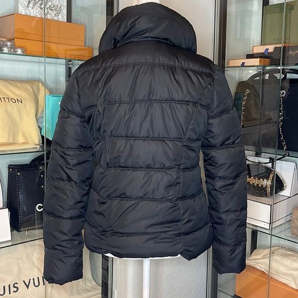 OLD NAVY | NWOT Frost Free Puffer Jacket in Black - Picture 3 of 3